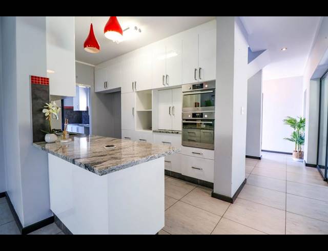 4 BEDROOM HOUSE FOR SALE IN COPPERLEAF ESTATE